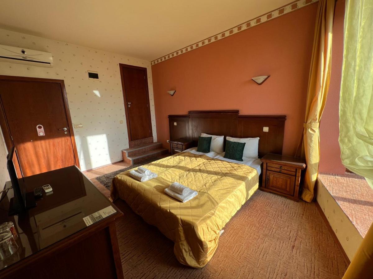 Hotel Bolyari Veliko Tŭrnovo Exterior photo