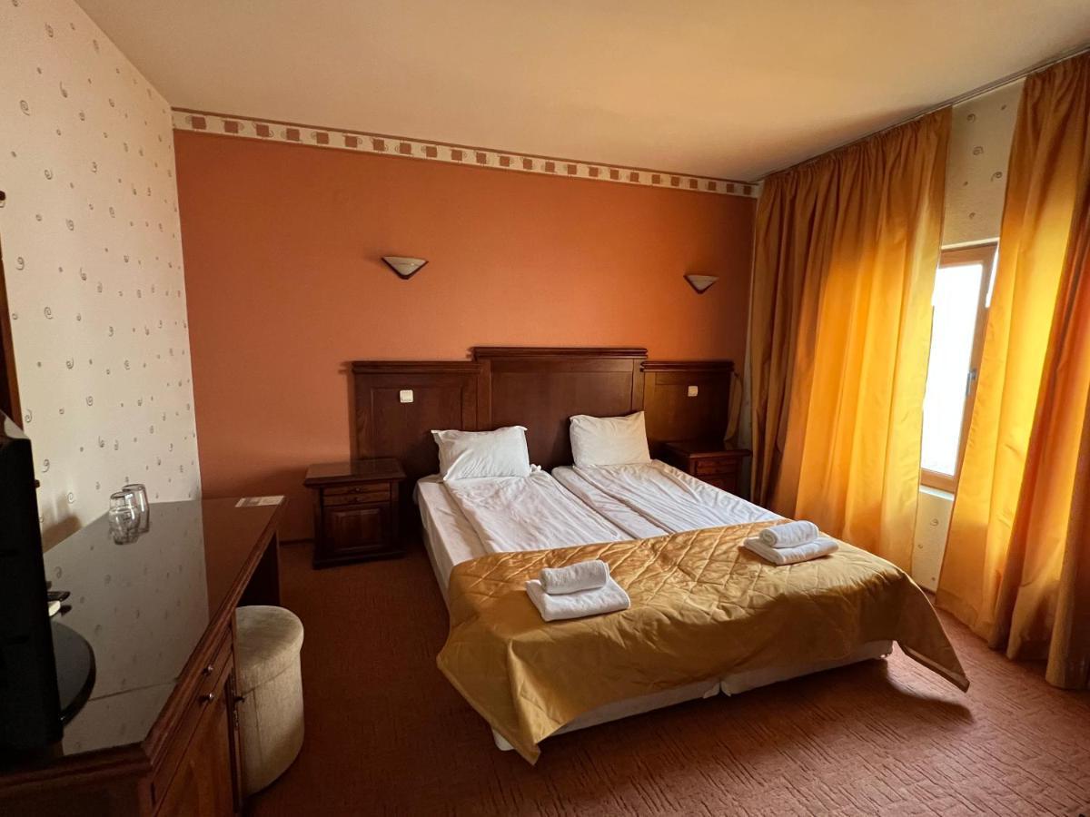 Hotel Bolyari Veliko Tŭrnovo Exterior photo