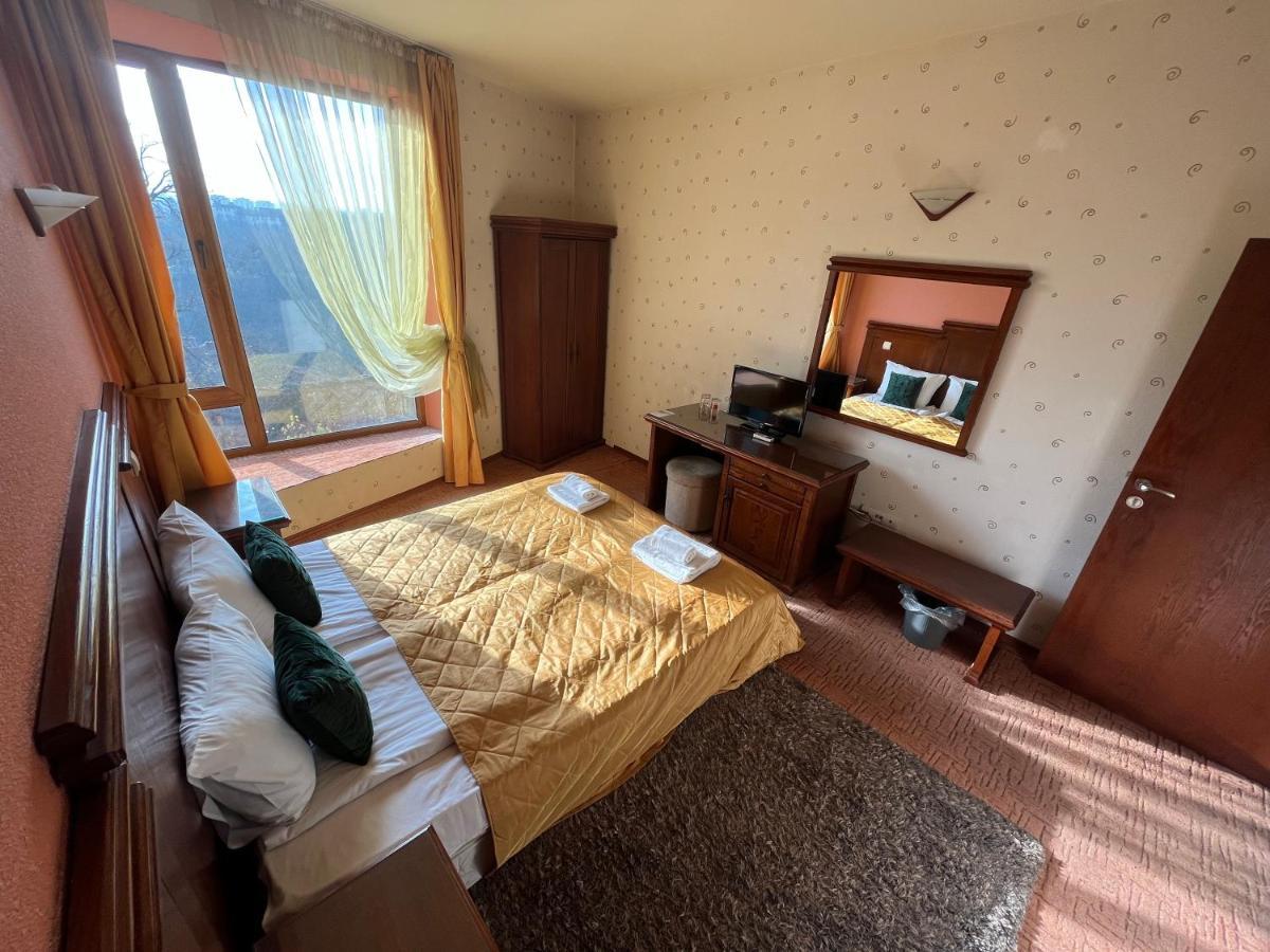 Hotel Bolyari Veliko Tŭrnovo Exterior photo