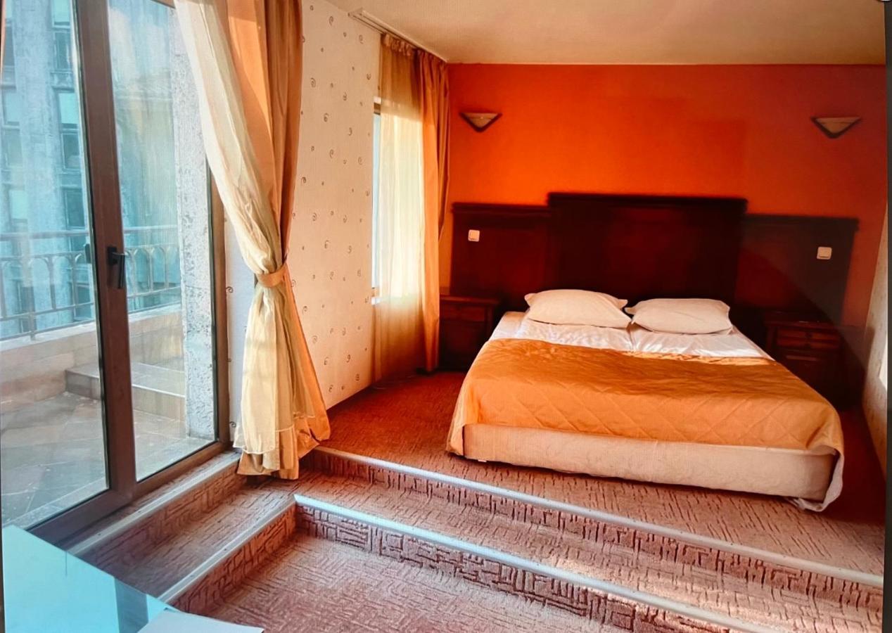 Hotel Bolyari Veliko Tŭrnovo Exterior photo
